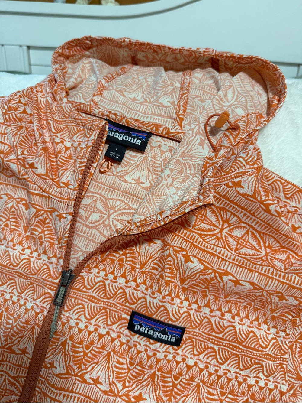 Patagonia Woman’s  Bajadas Hoody size large . - Picture 3 of 10